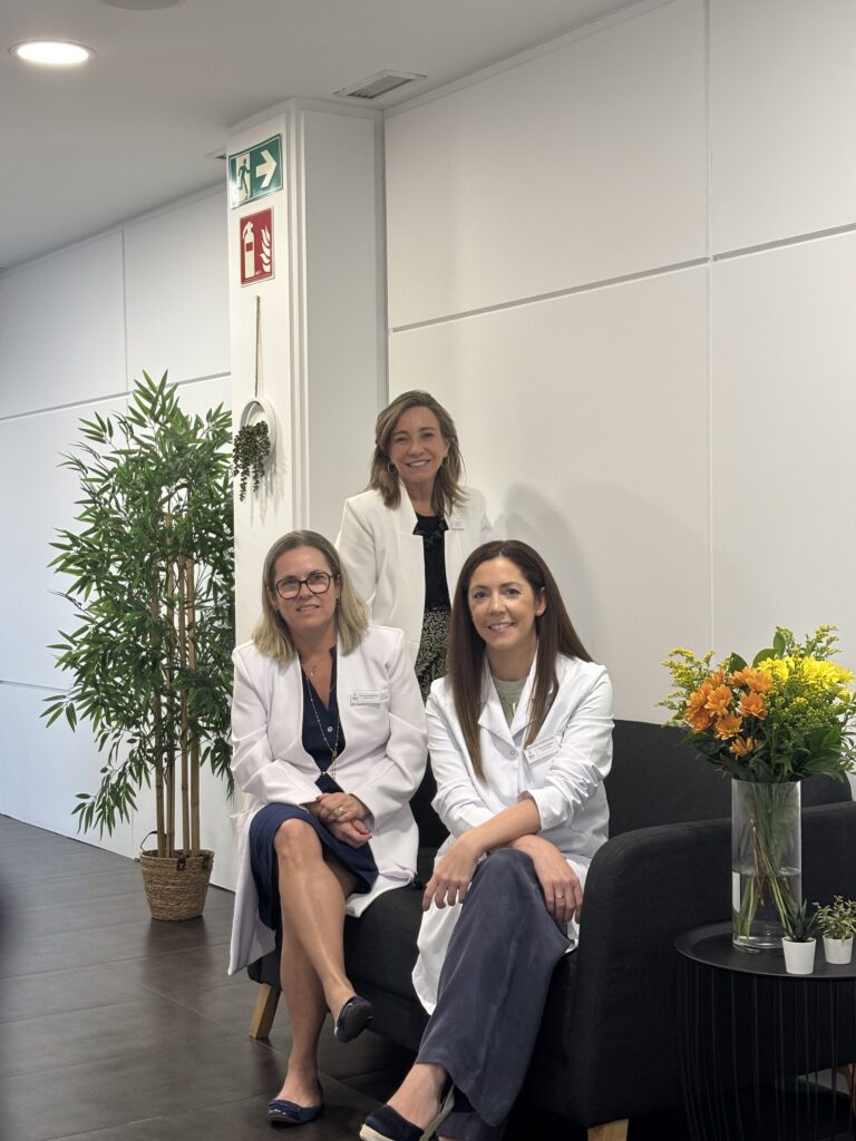 las tres médicos de Revive